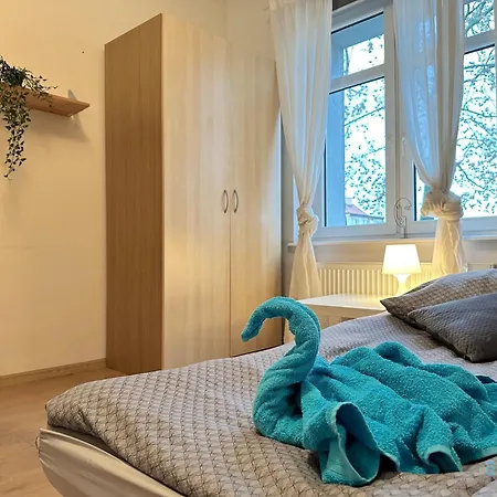 Beige -15 Minutes To Old Town & Seaside 格但斯克